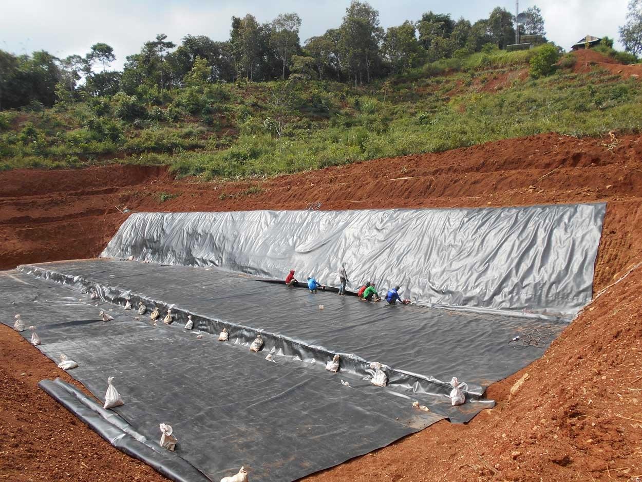 GeoDura HDPE geomembrane liner installation